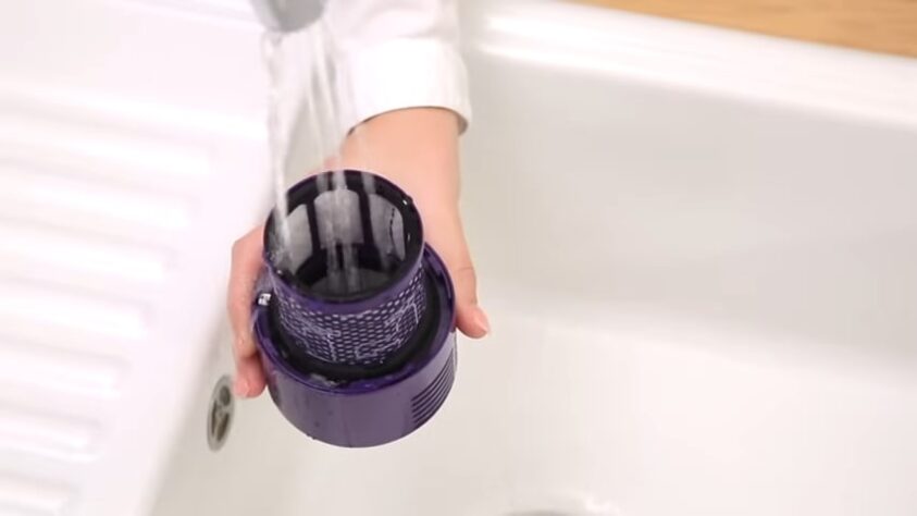 Cleaning the Dyson Vacuum Filters 